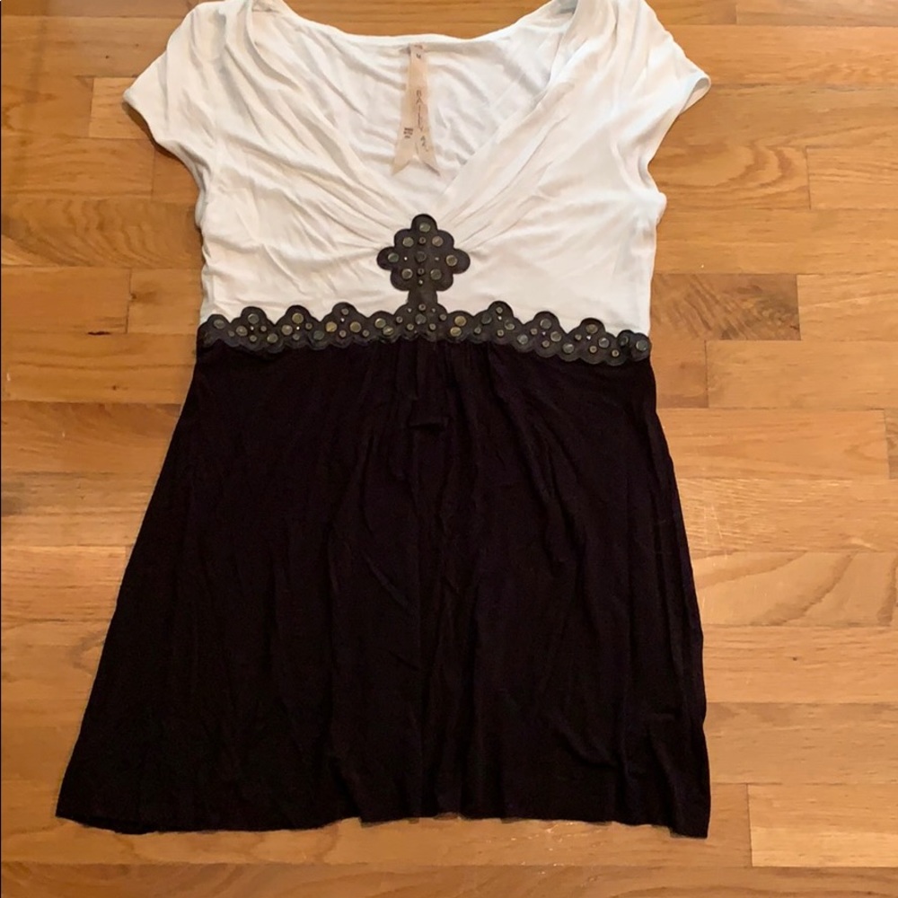 Bailey 44 top with leather trim size M